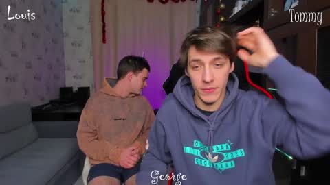 Snapshot of esthetics_boys chatting on 01/04/25, 08:59 LOUIS online show from 01/04/25, 08:59