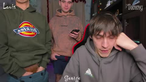 Snapshot of esthetics_boys chatting on 01/07/25, 06:56 LOUIS online show from 01/07/25, 06:56