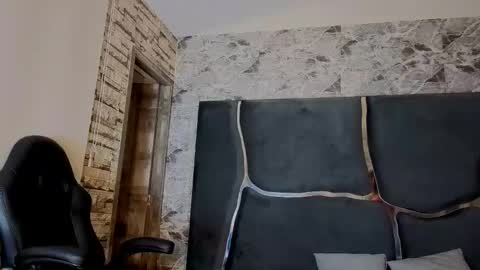 estrella05_ online show from 11/11/25, 05:07