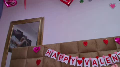 Estrella online show from 02/08/25, 06:01