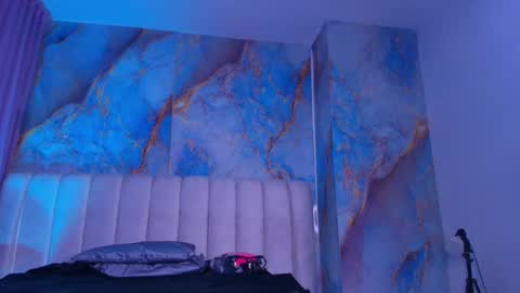 Snapshot of estrella_hanks_ chatting on 02/22/26, 11:53 Estrella online show from 02/22/26, 11:53