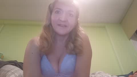 Snapshot of estrellawalters chatting on 12/08/24, 05:44 estrellawalters online show from 12/08/24, 05:44