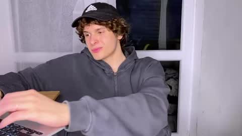 Alex online show from 05/04/26, 06:48