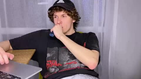 Alex online show from 05/10/26, 06:35