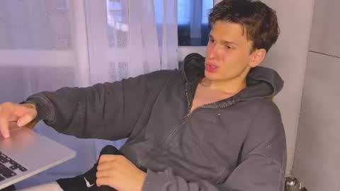 Alex online show from 06/25/26, 05:28