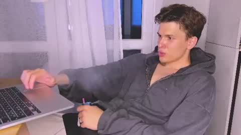 Alex online show from 06/29/26, 07:03