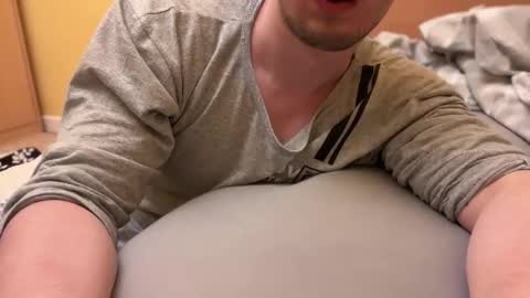 Tom online show from 05/08/26, 12:16