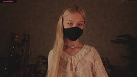 Snapshot of eternalophelia chatting on 03/31/26, 01:07 Sophia online show from 03/31/26, 01:07