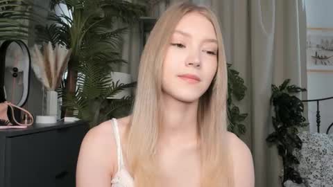 Natalie online show from 09/13/25, 05:40