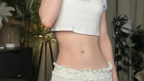 Snapshot of eternity_cuite chatting on 04/11/26, 05:56 Natalie online show from 04/11/26, 05:56