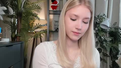Snapshot of eternity_cuite chatting on 05/02/26, 05:56 Natalie online show from 05/02/26, 05:56