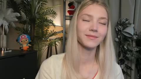 Snapshot of eternity_cuite chatting on 05/29/26, 06:00 Natalie online show from 05/29/26, 06:00