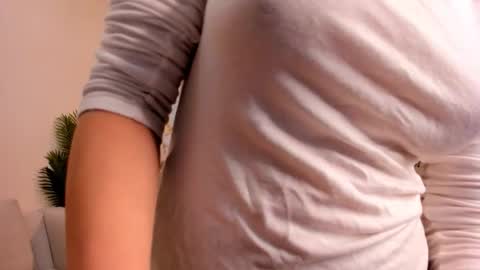 Jessi online show from 10/13/25, 11:10