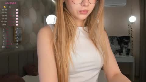 Elsa online show from 03/03/25, 04:56