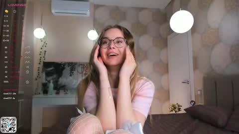 Elsa online show from 03/11/25, 07:58