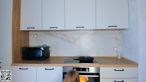 Elsa online show from 03/12/25, 07:38