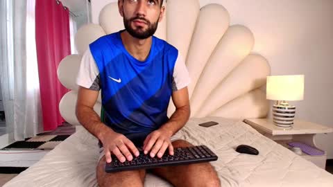 Ethan online show from 01/17/25, 03:11