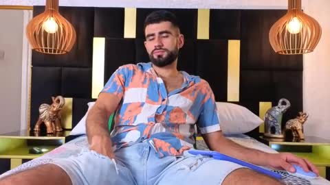 Ethan online show from 09/16/25, 07:37