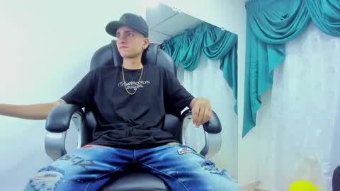 Snapshot of ethan_boy_ chatting on 12/03/24, 08:17 Ethan online show from 12/03/24, 08:17