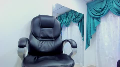 Snapshot of ethan_boy_ chatting on 12/10/24, 08:38 Ethan online show from 12/10/24, 08:38