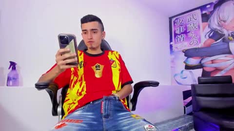 Snapshot of ethan_boy_ chatting on 09/27/25, 11:21 Ethan online show from 09/27/25, 11:21