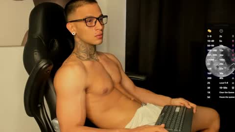 Ethan - Independent model online show from 06/24/26, 08:41