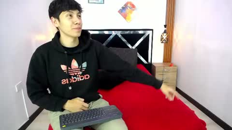 Snapshot of ethan_grayy chatting on 07/12/26, 11:01 NATE online show from 07/12/26, 11:01