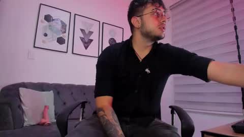 ethan_greacee online show from 03/19/26, 12:09