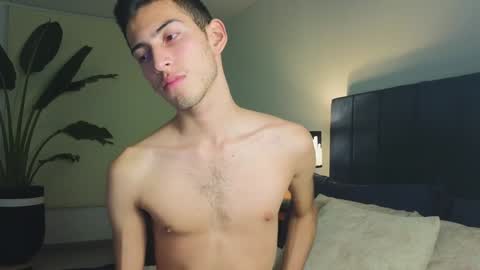 Snapshot of ethan_skiny_ chatting on 12/30/24, 06:20 Joan online show from 12/30/24, 06:20