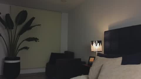 Snapshot of ethan_skiny_ chatting on 01/12/25, 03:28 Joan online show from 01/12/25, 03:28