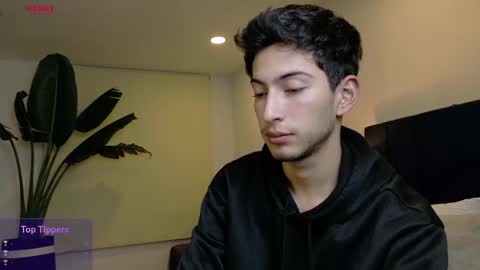 Snapshot of ethan_skiny_ chatting on 10/15/25, 05:07 Joan online show from 10/15/25, 05:07