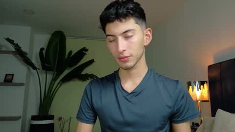 Snapshot of ethan_skiny_ chatting on 11/16/25, 05:24 Joan online show from 11/16/25, 05:24