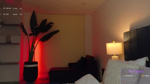 Snapshot of ethan_skiny_ chatting on 03/06/26, 07:05 Joan online show from 03/06/26, 07:05