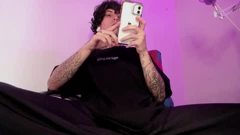 Snapshot of ethan_sykes chatting on 10/30/25, 05:57 Ethan sykes online show from 10/30/25, 05:57