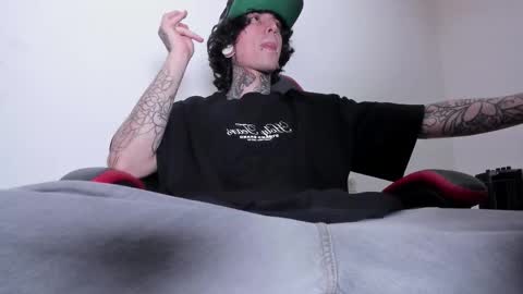 Snapshot of ethan_sykes chatting on 03/25/26, 02:17 Ethan sykes online show from 03/25/26, 02:17