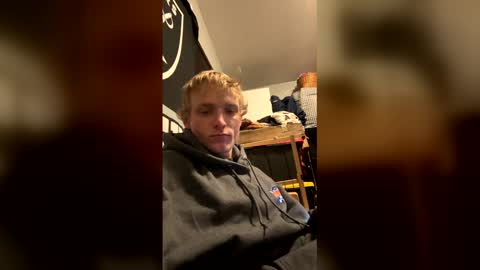 ethanbmx2001 online show from 04/27/26, 10:35