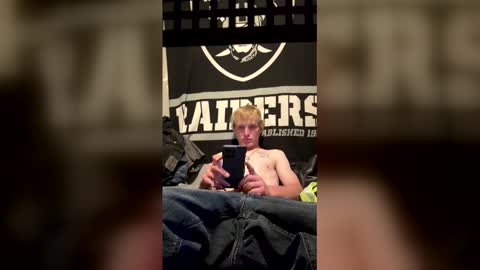 ethanbmx2001 online show from 05/03/26, 11:00