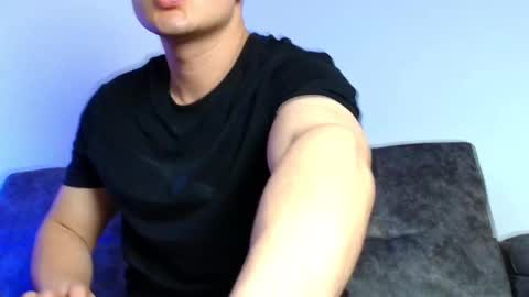 ethanconnor_ online show from 11/25/25, 09:04