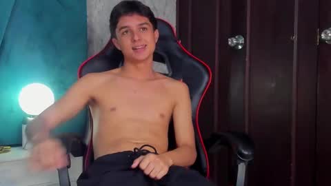 ethanlowell online show from 01/28/25, 08:04