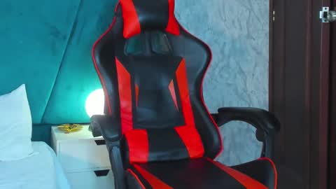 ethanlowell online show from 02/01/25, 02:26