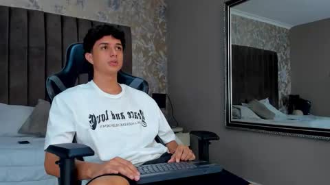 ethanlowell online show from 11/20/25, 03:50