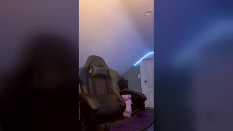 Snapshot of ethanvsvioletxxx chatting on 01/05/26, 10:24 ethanvsvioletxxx online show from 01/05/26, 10:24