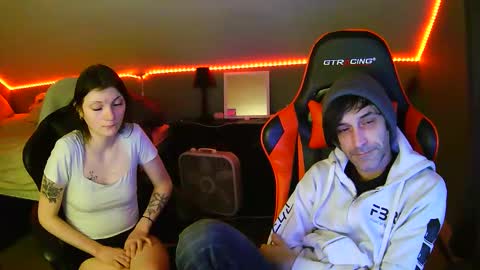 Snapshot of ethanvsvioletxxx chatting on 02/13/26, 02:29 ethanvsvioletxxx online show from 02/13/26, 02:29