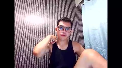Snapshot of ethanwalter7778 chatting on 05/10/26, 01:05 Ethan Walter online show from 05/10/26, 01:05