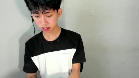 Ethan online show from 02/10/25, 01:03