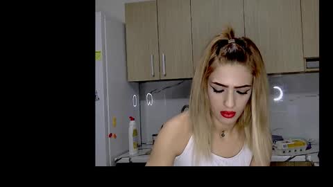 Snapshot of etherealuxx chatting on 02/09/26, 12:36 Serena online show from 02/09/26, 12:36