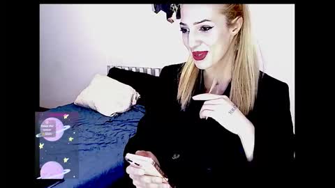 Snapshot of etherealuxx chatting on 03/15/26, 05:19 Serena online show from 03/15/26, 05:19