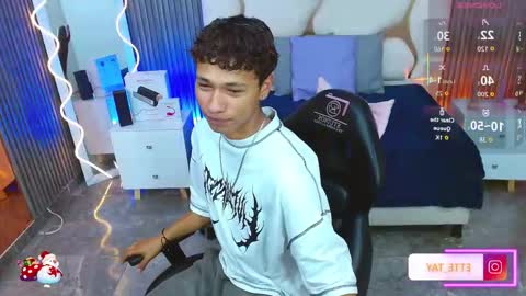 ette online show from 11/28/25, 03:09