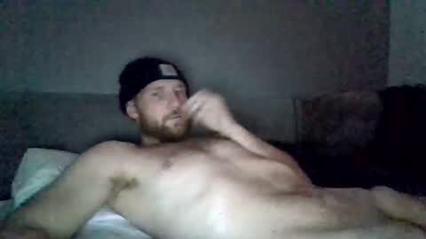 Snapshot of eugar81 chatting on 12/14/25, 12:21 eugar81 online show from 12/14/25, 12:21