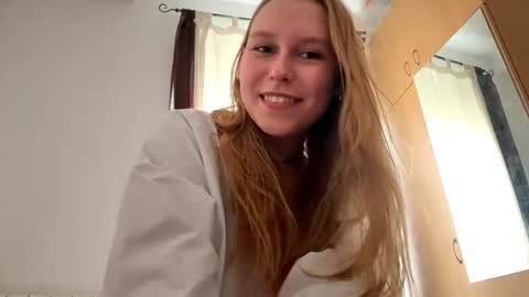 Snapshot of eugenierickel chatting on 06/09/26, 03:23 Alice online show from 06/09/26, 03:23